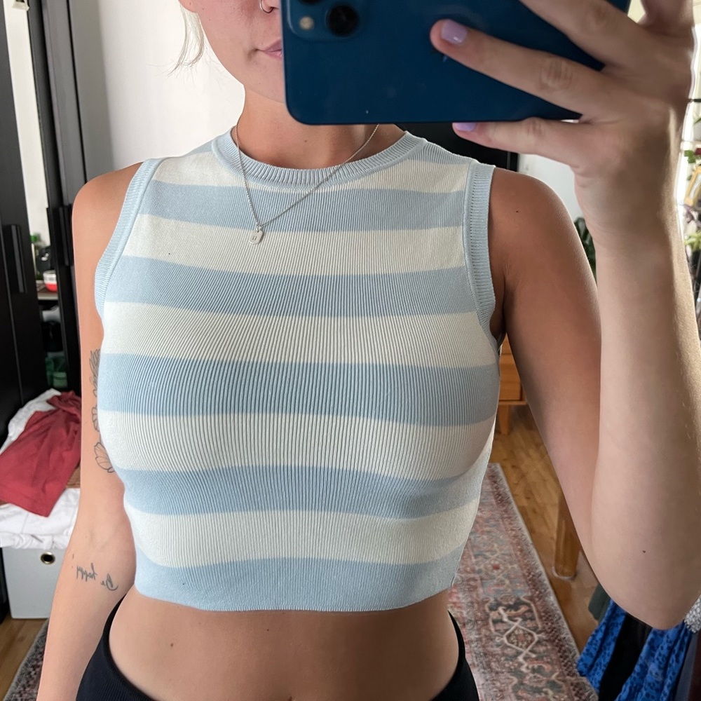 Blue & white striped cropped sweater like top